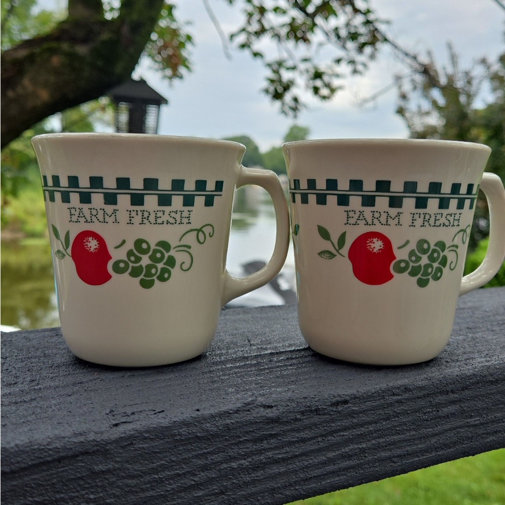 Vintage Mugs - Corelle Farm Fresh Set and Hudson & Middleton Strawberries
